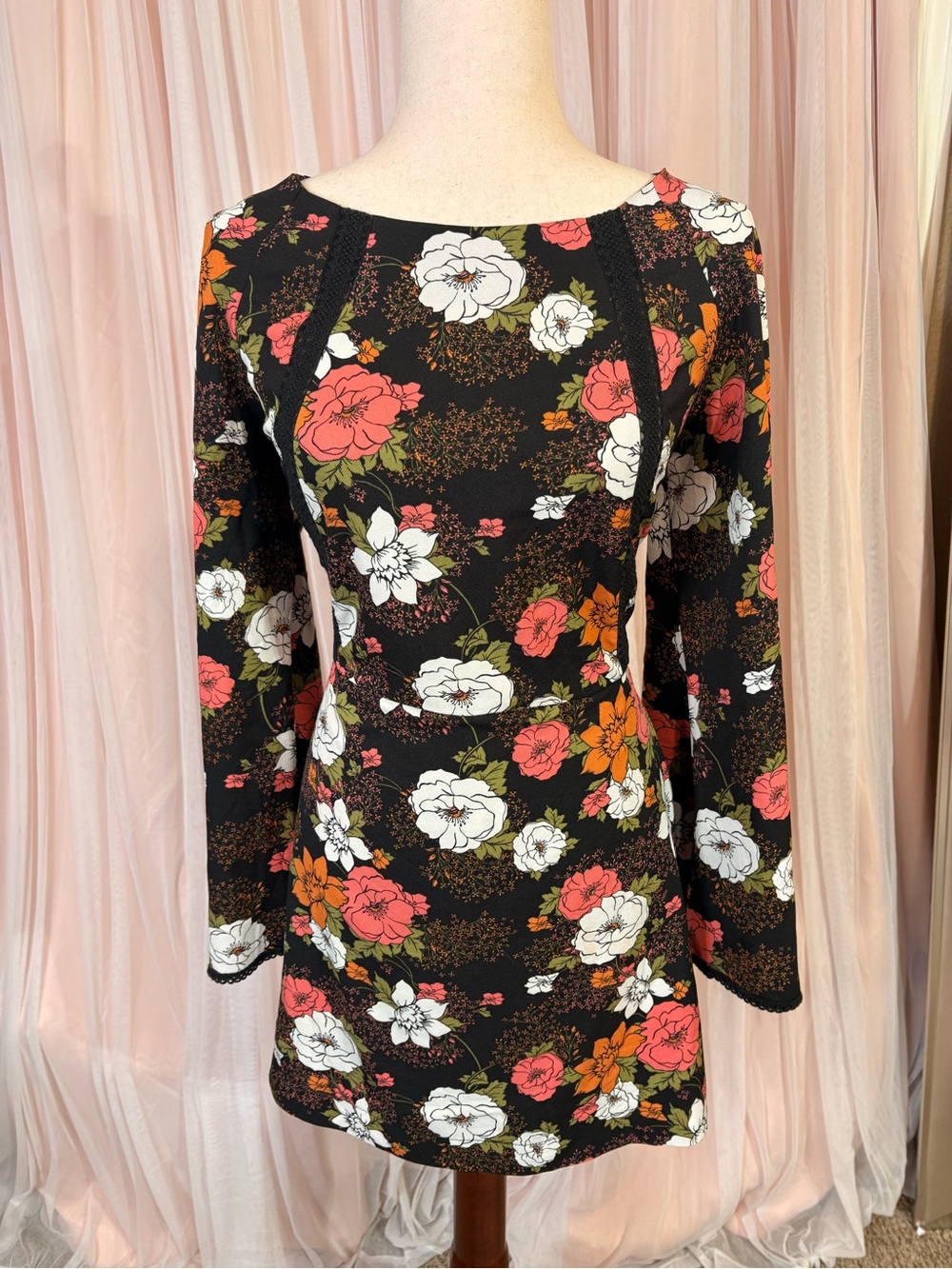 Coppey Key Floral Romper Dress Overlay Bell Sleeve Boho Festival Size Medium